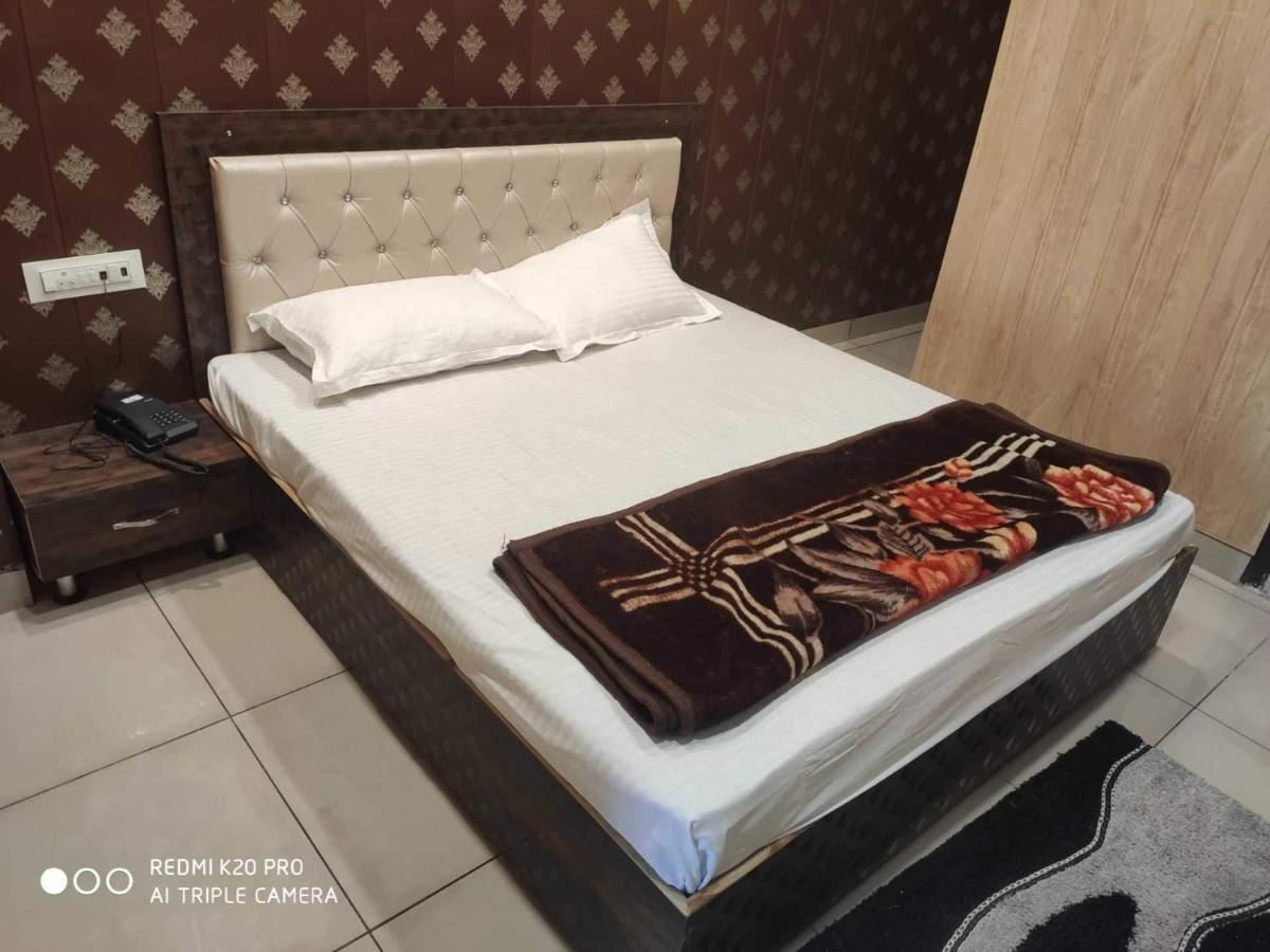 Hotel 7 Deep Ludhiana Dış mekan fotoğraf